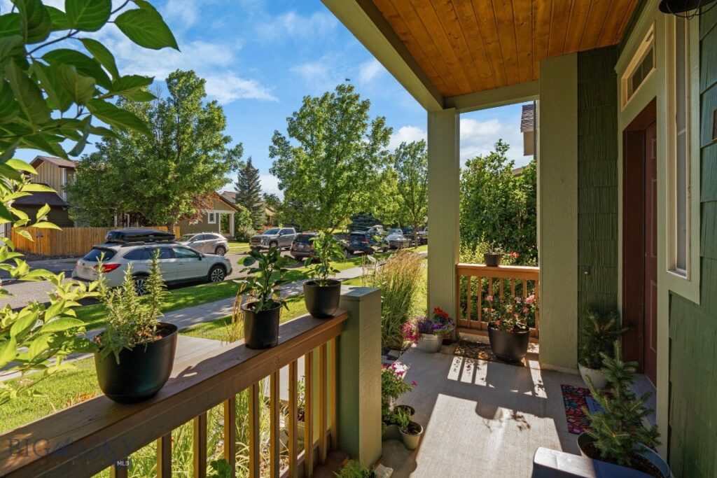 3825 Equestrian Lane