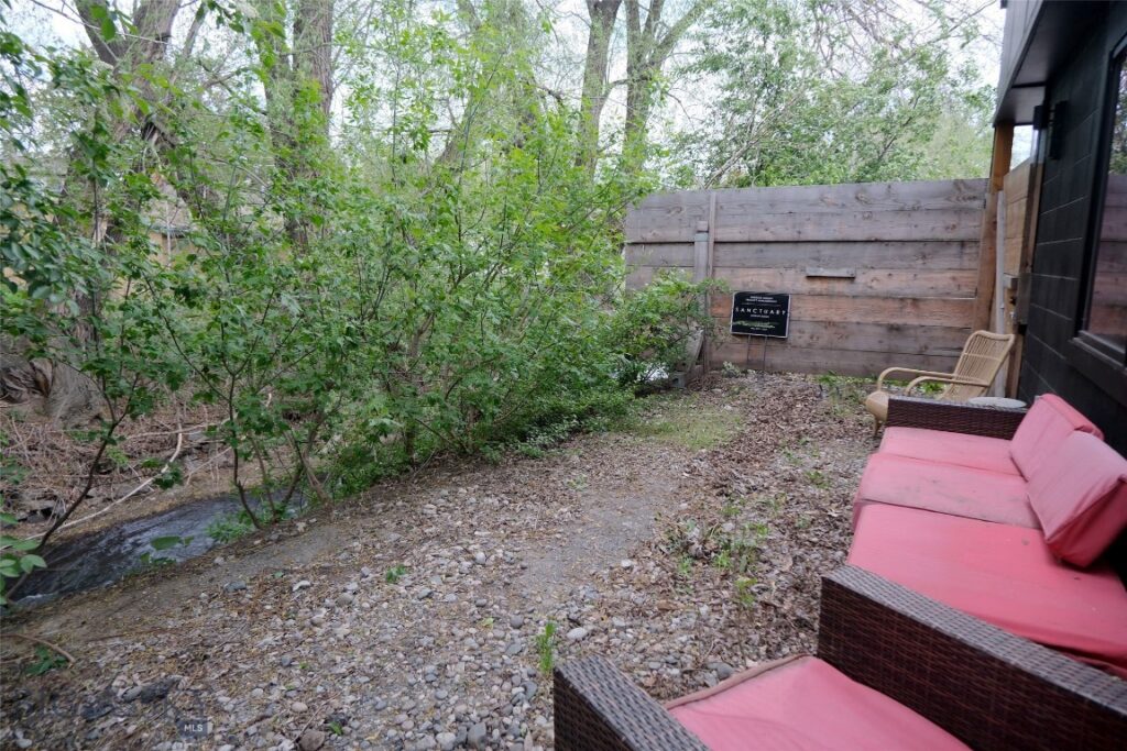 401 E Peach Street