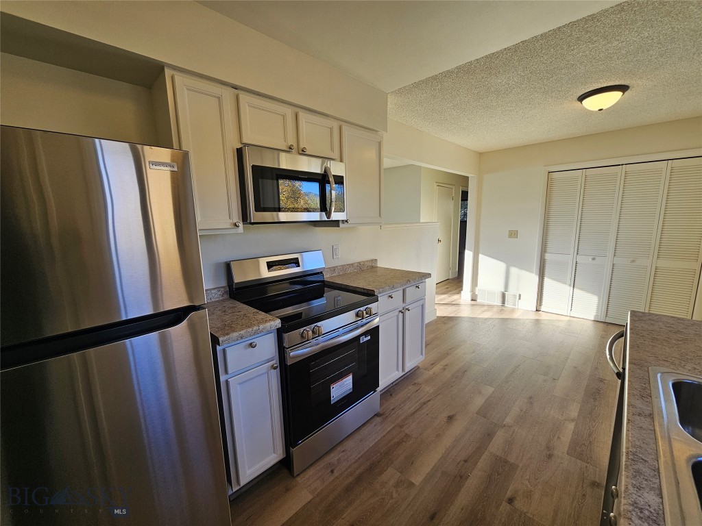 402 & 404 N 19th Avenue