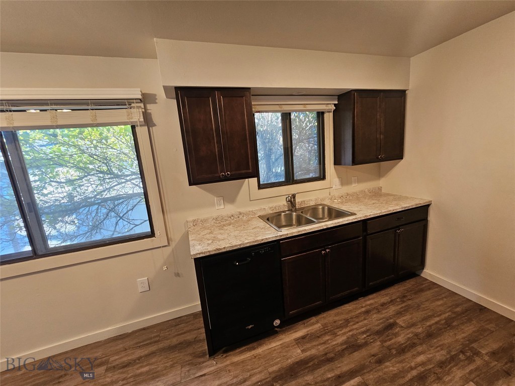 402 & 404 N 19th Avenue