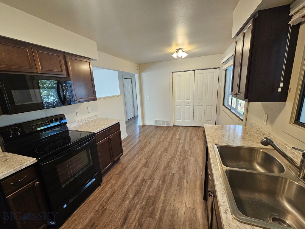 402 & 404 N 19th Avenue