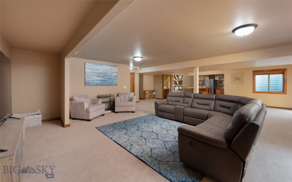 402 Circle F Trail