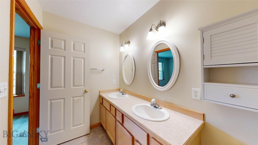 4050 W Babcock Street