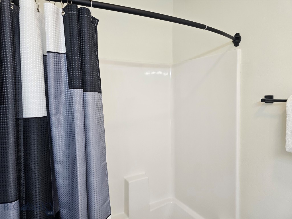 41 NORTH SHORE Drive