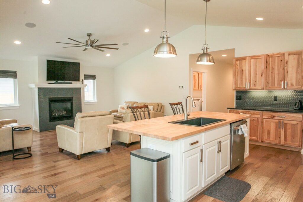 4106 Tanzanite Drive