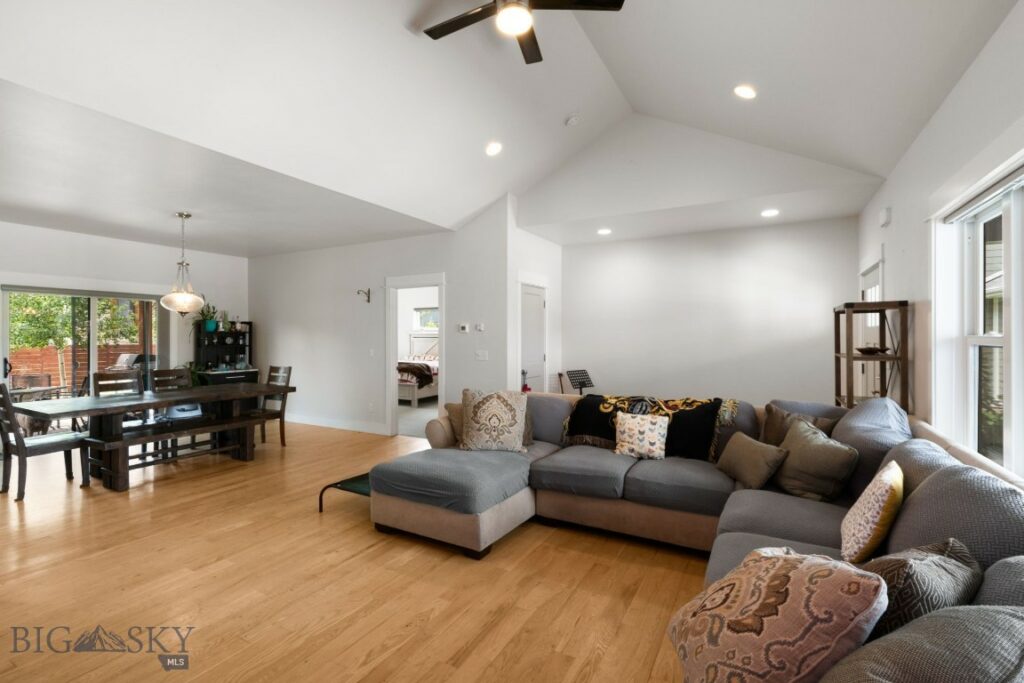 4134 Annie Street