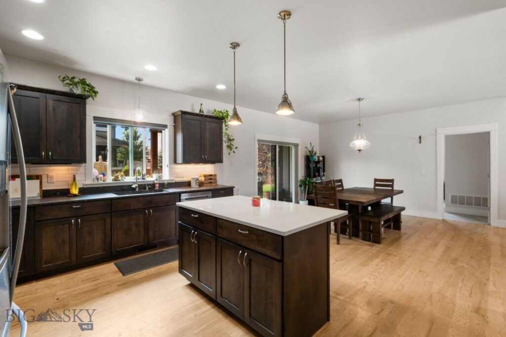4134 Annie Street