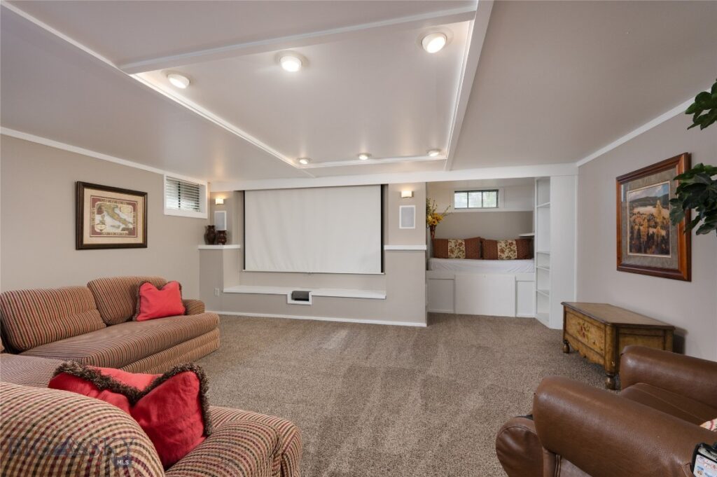 419 W Harrison