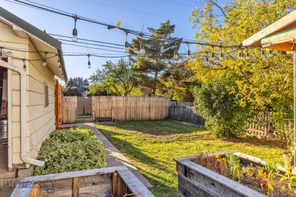 421 N Grand Avenue