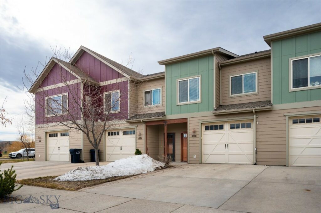 4364 Brookside Lane