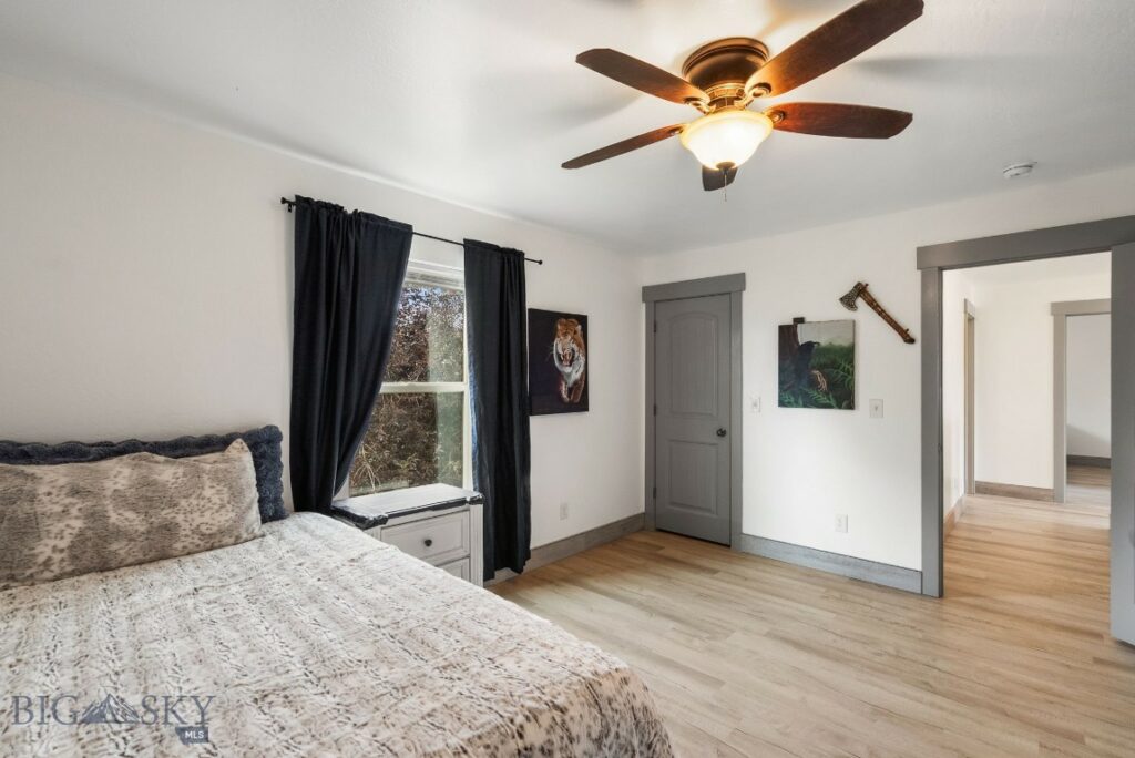 439 Stewart Loop