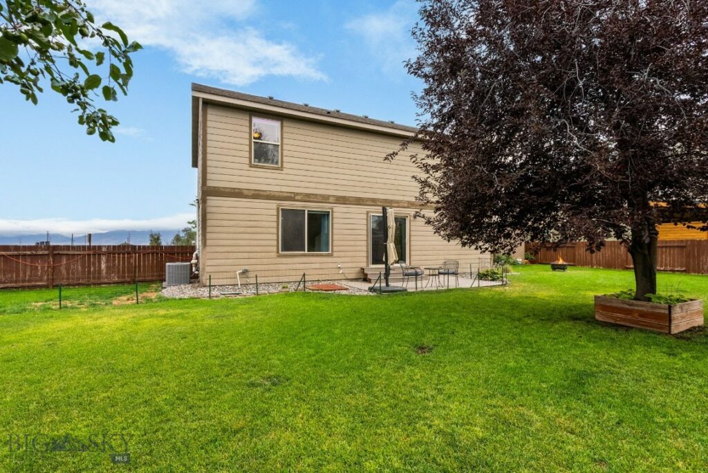 439 Stewart Loop