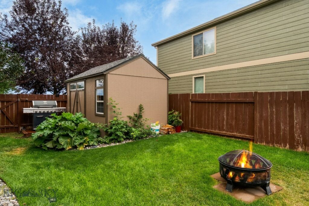 439 Stewart Loop