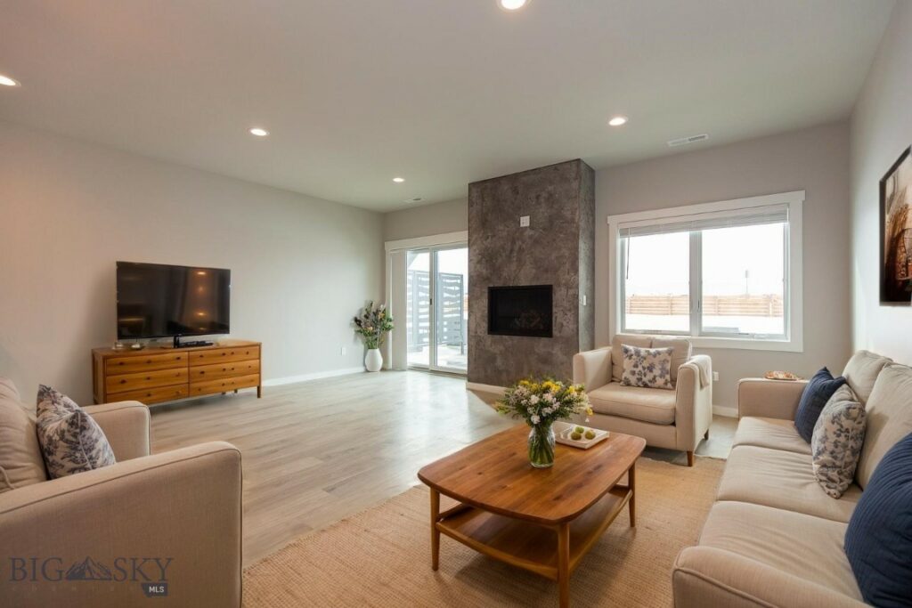 4396 Brookside Lane