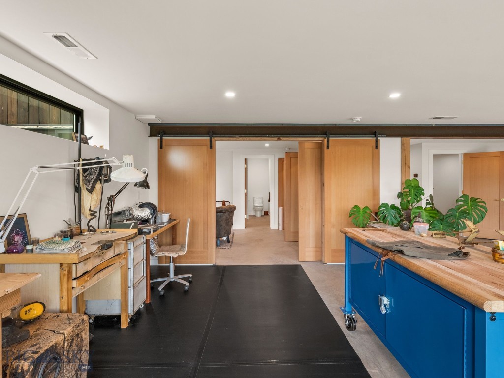 44 Midway Bridger Road