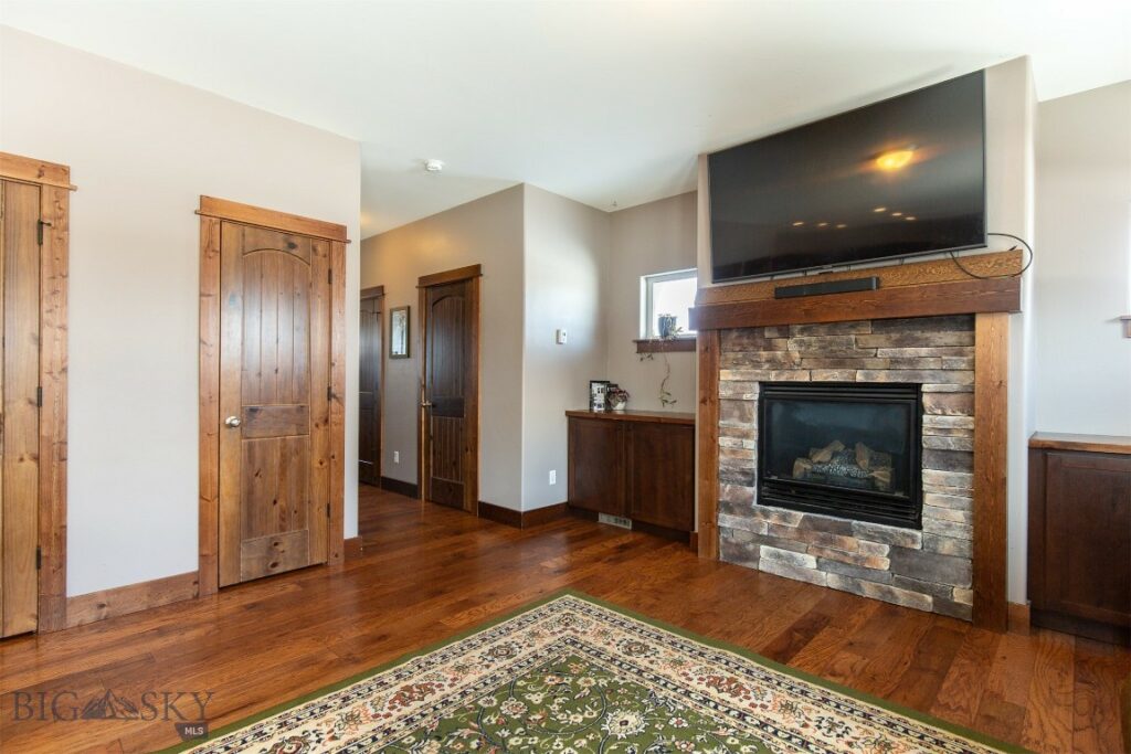 4418 Durston