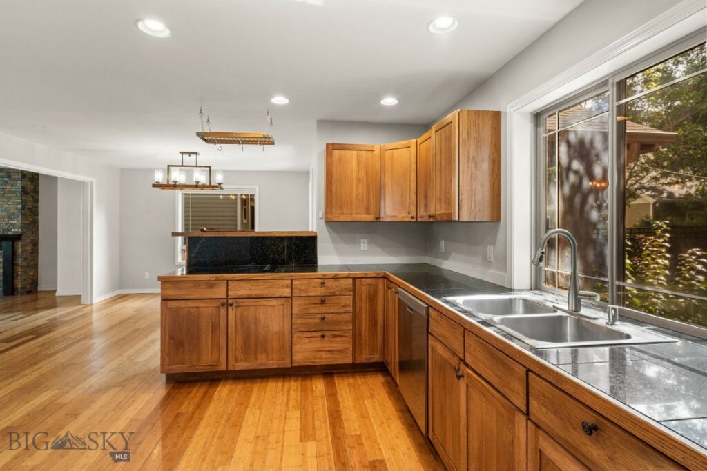 4442 Alexander Street