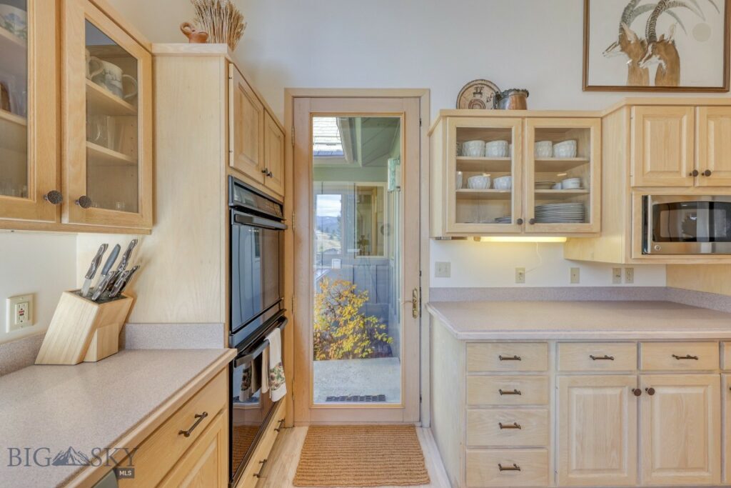 450 Crown Butte Road