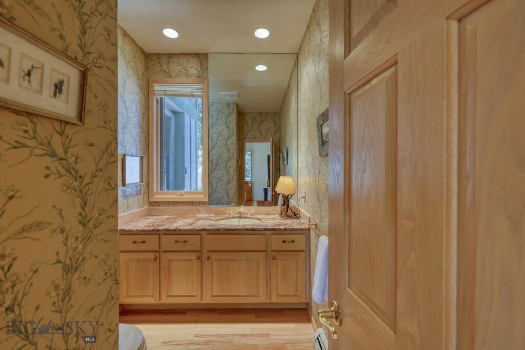 450 Crown Butte Road