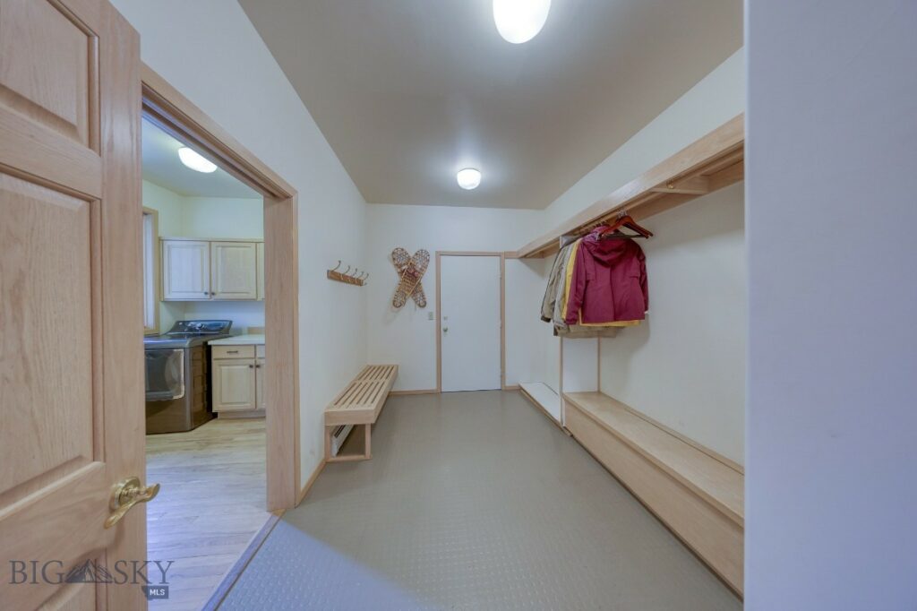 450 Crown Butte Road