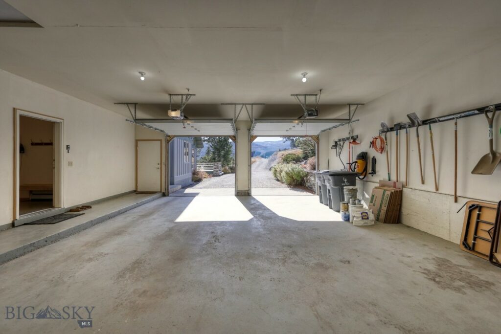 450 Crown Butte Road