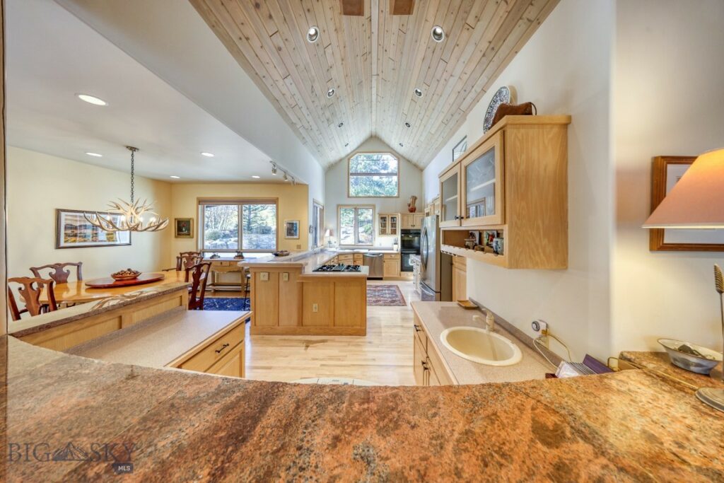 450 Crown Butte Road