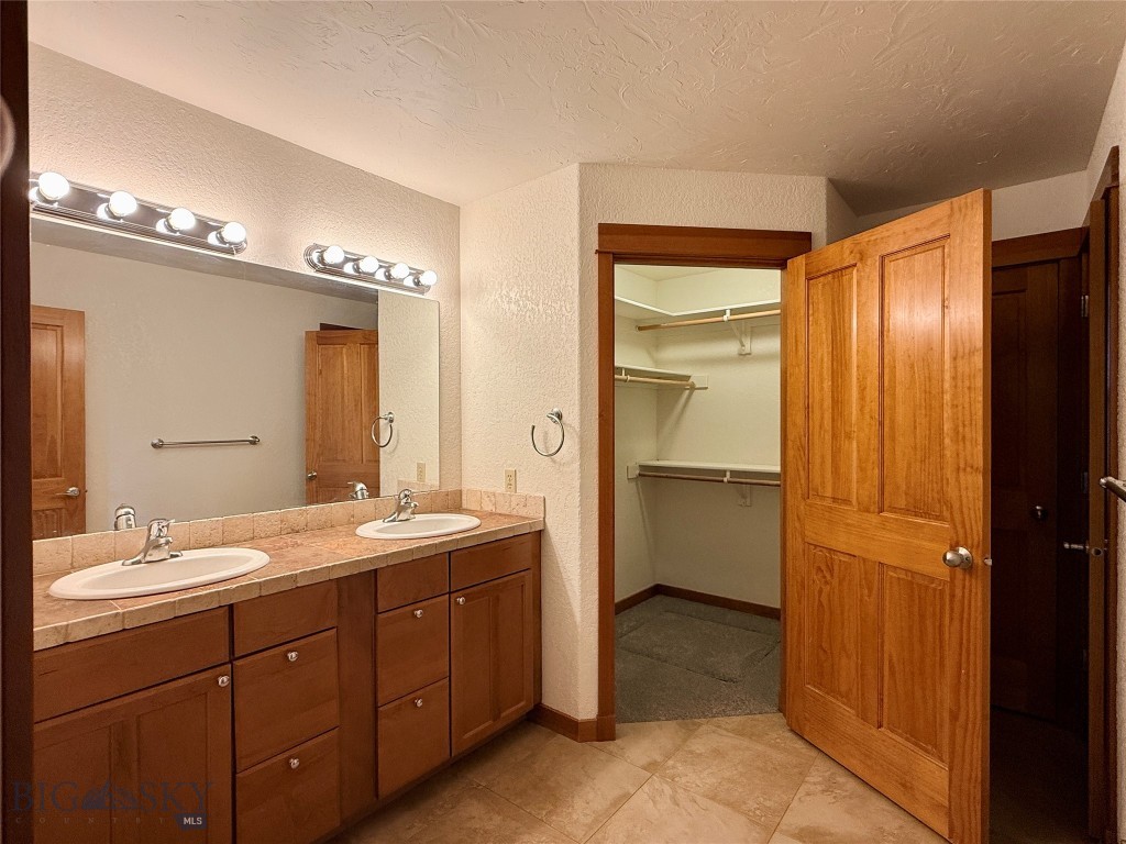 4662 Glenwood Drive