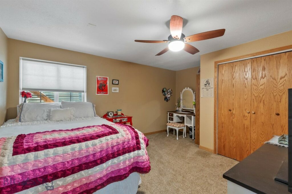 4752 Eden Road