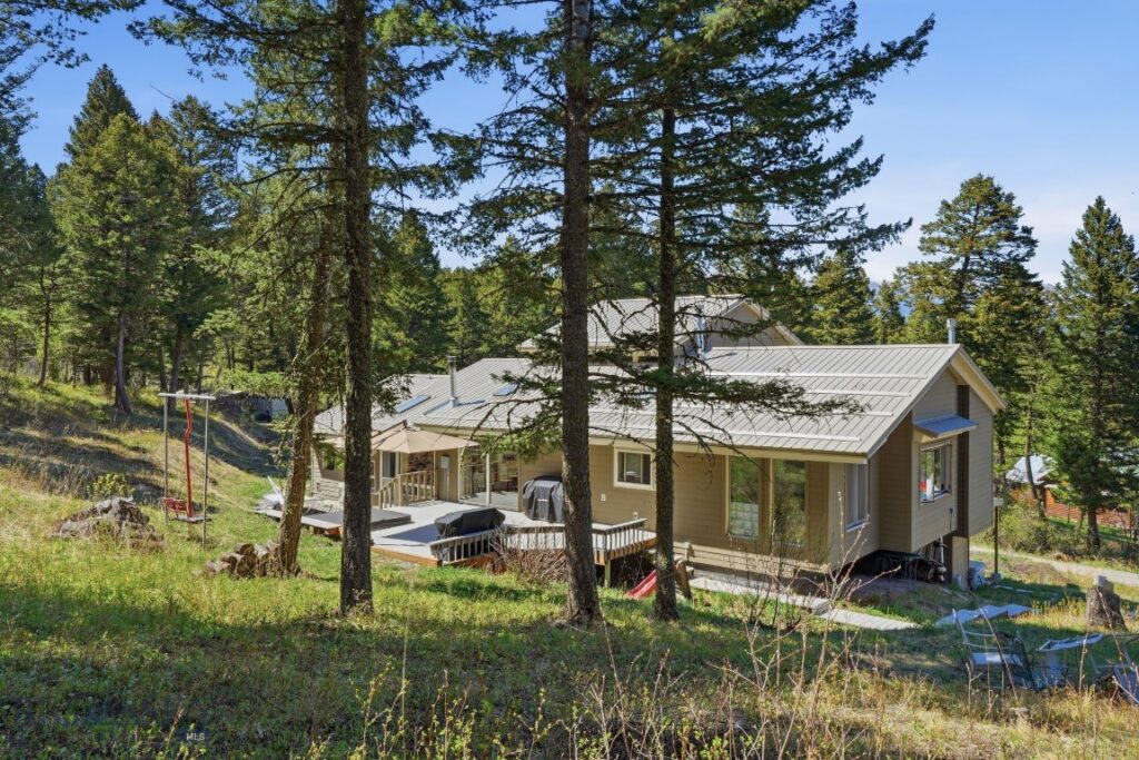 4754 Meadow Lane
