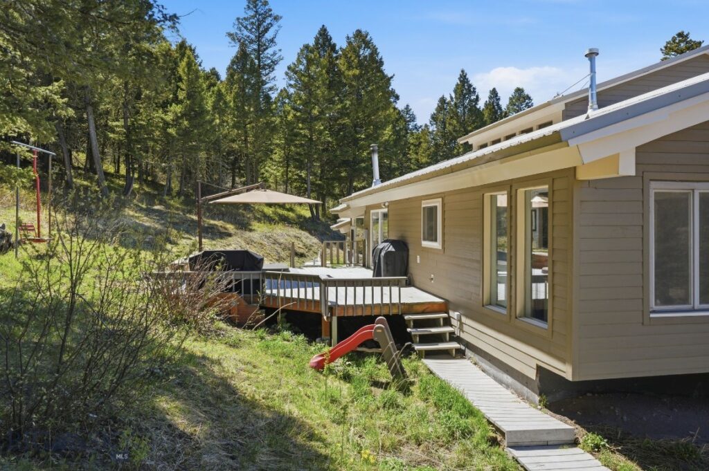 4754 Meadow Lane