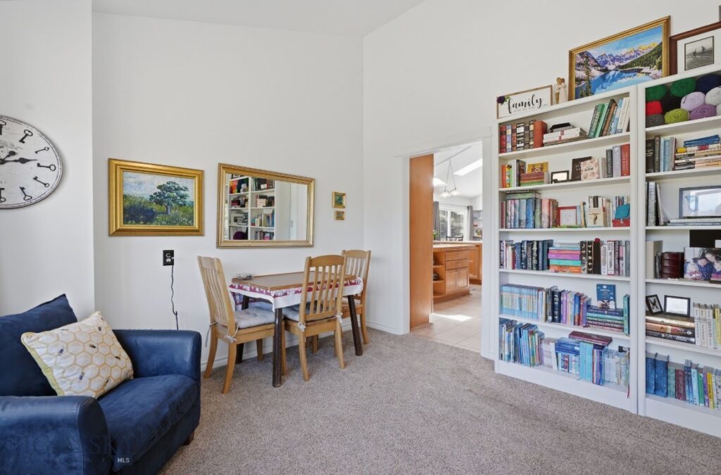 4754 Meadow Lane