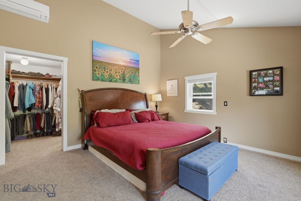 4754 Meadow Lane