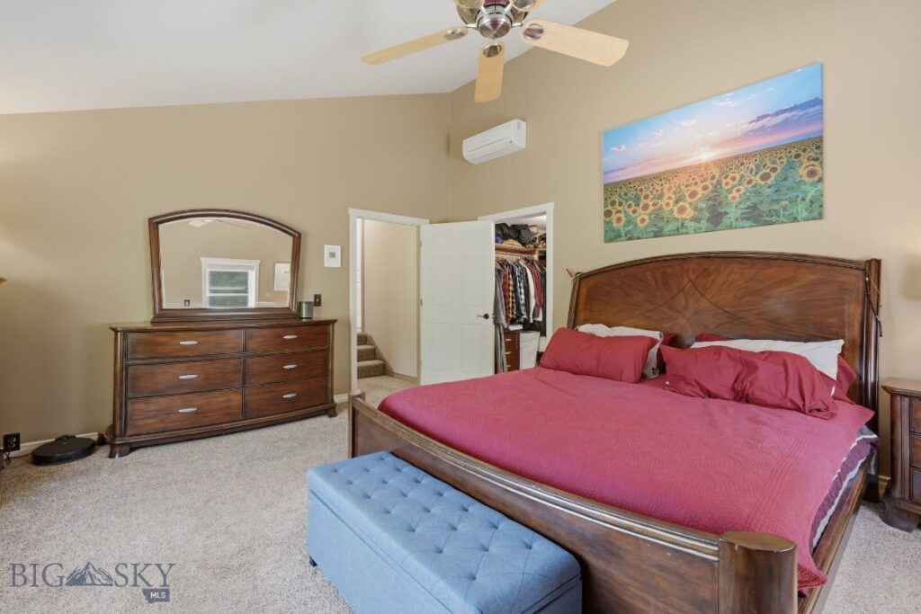 4754 Meadow Lane