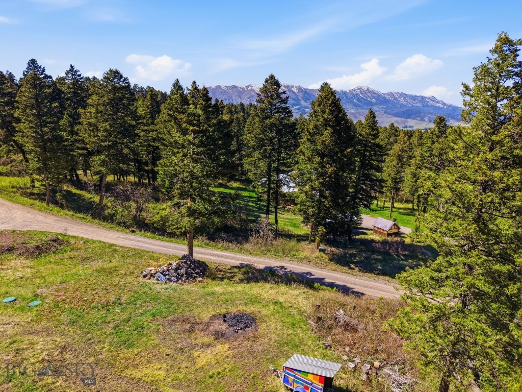 4754 Meadow Lane
