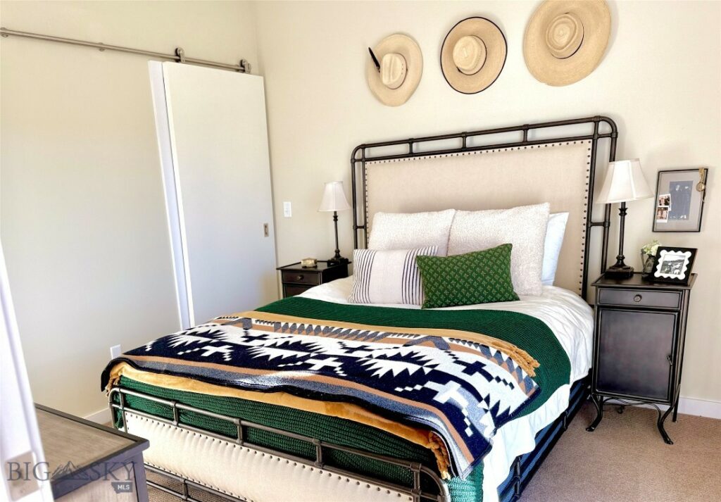 476 Enterprise Boulevard