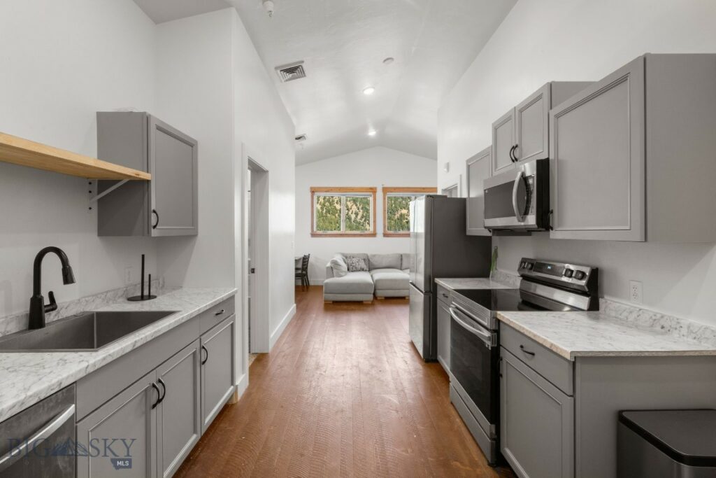 Big Sky MT 59716 - 22