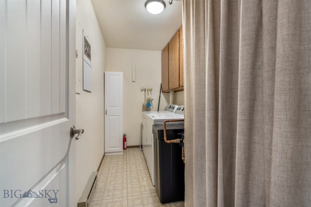 4925 Itana Circle
