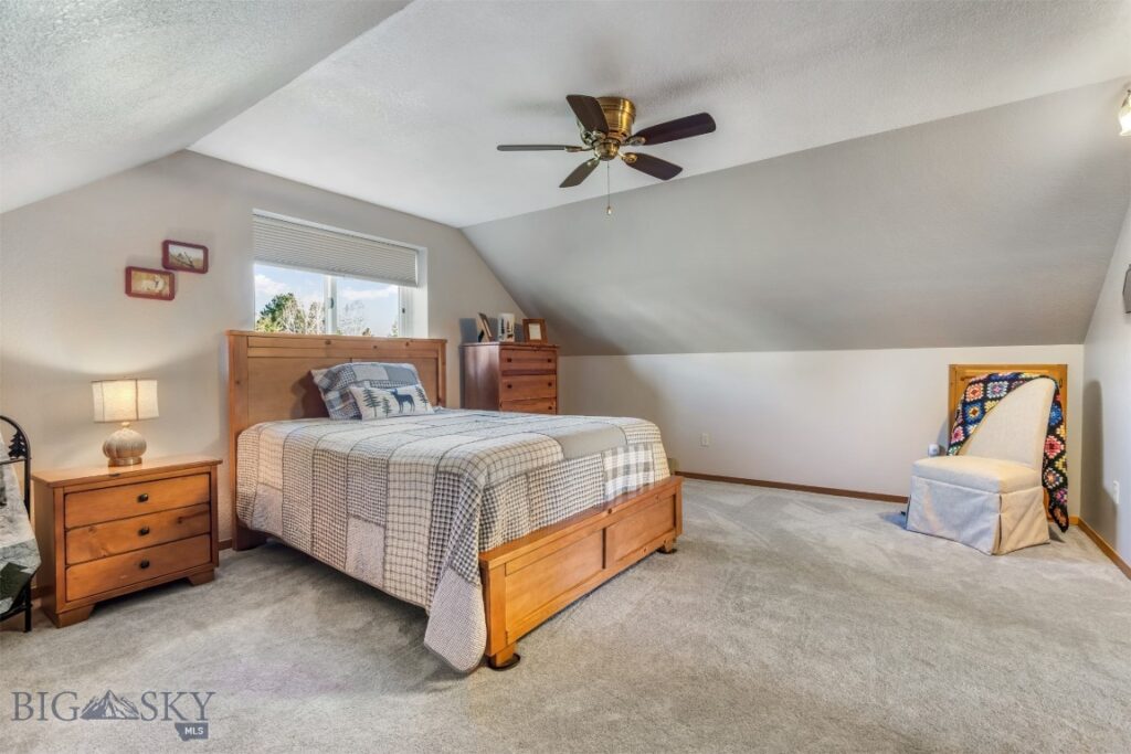 4925 Itana Circle