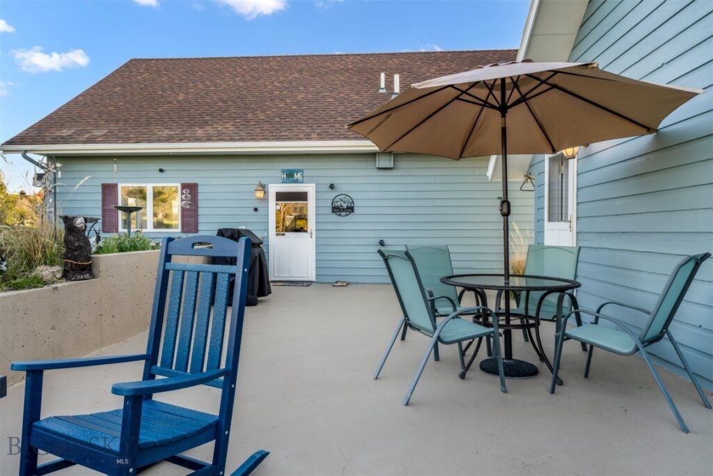 4925 Itana Circle