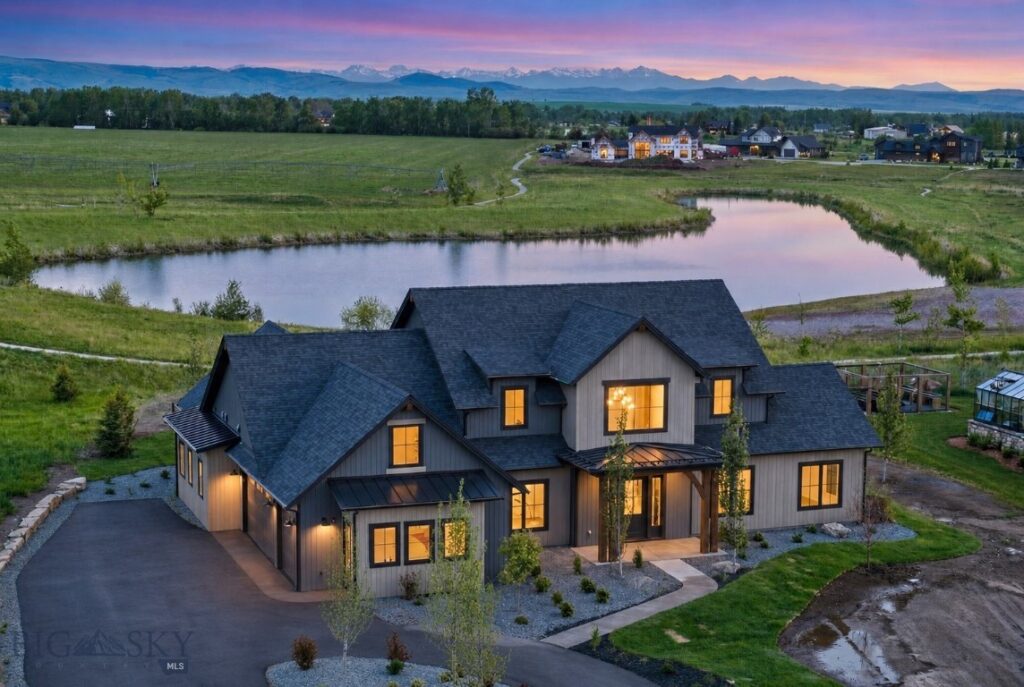 494 Clancy Way