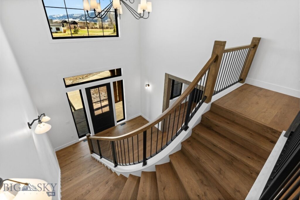 494 Clancy Way