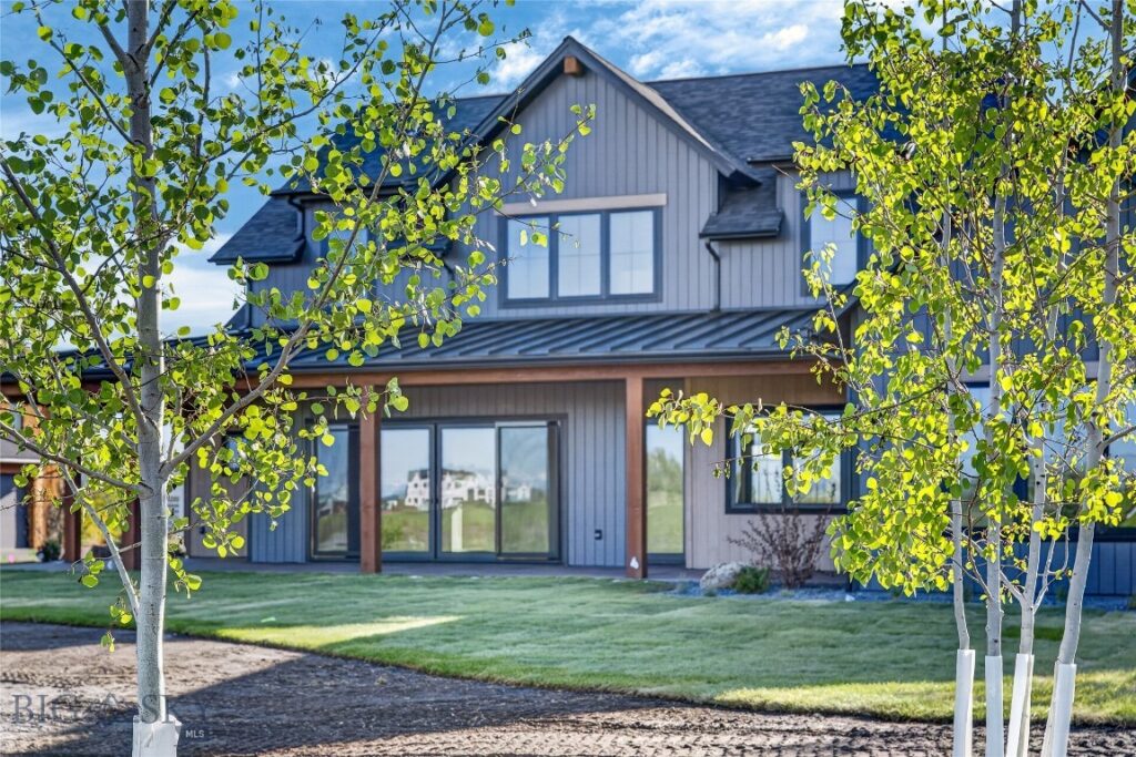 494 Clancy Way
