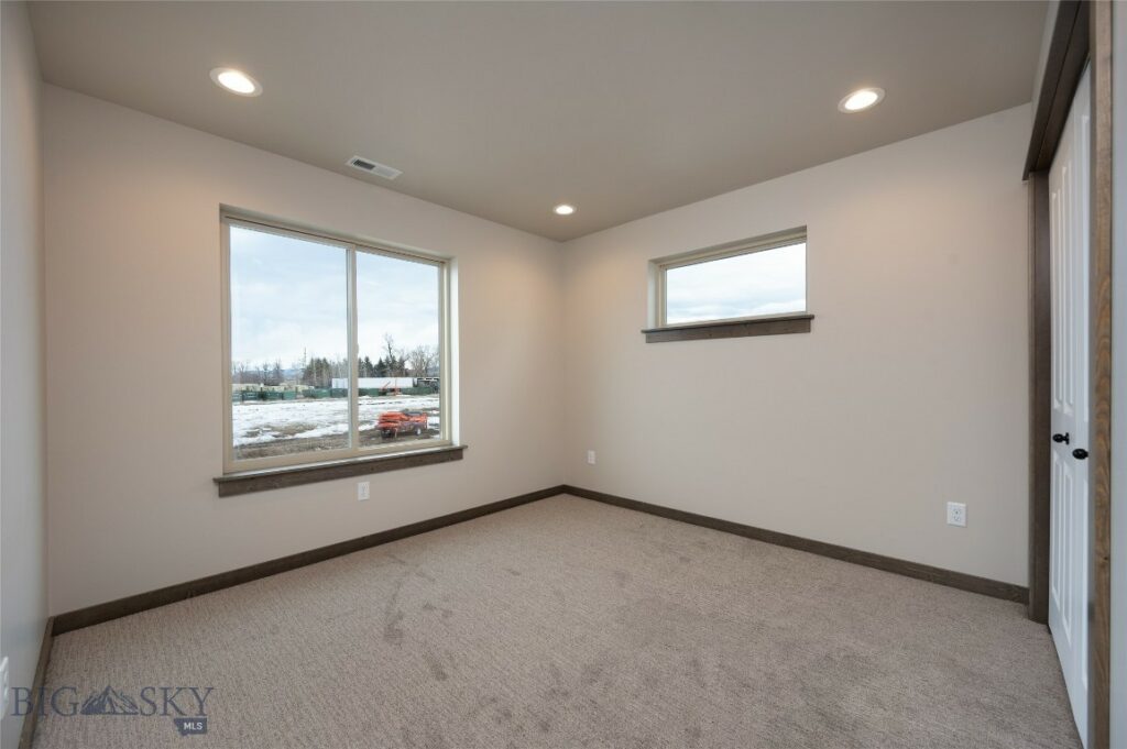 5 Canvasback Avenue
