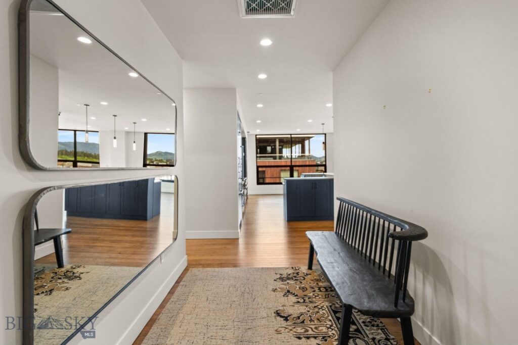 5 W Mendenhall Street