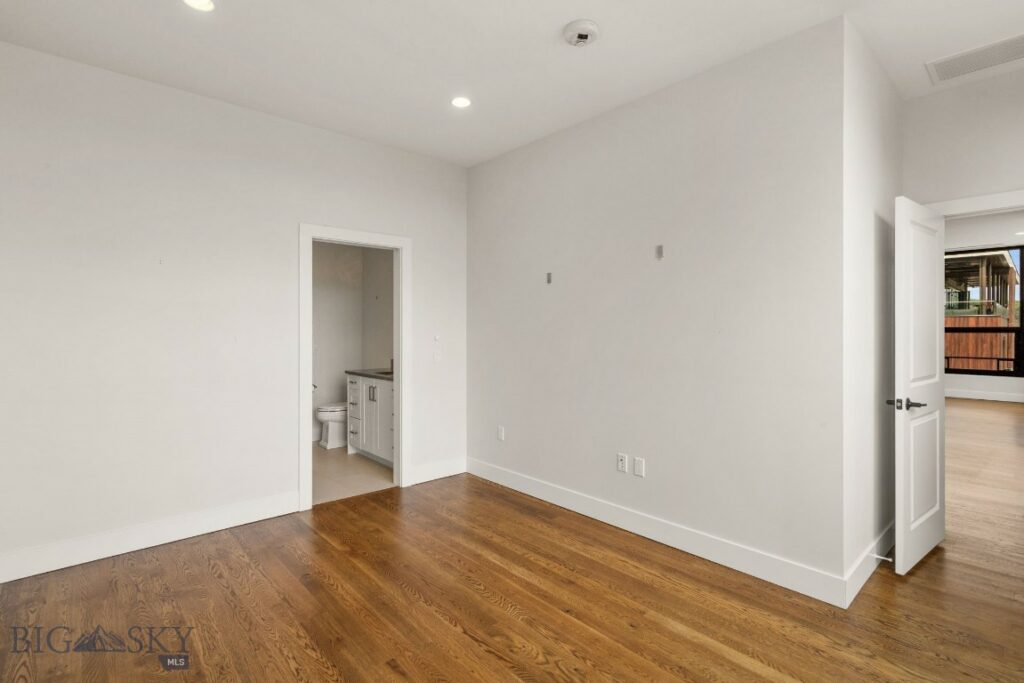 5 W Mendenhall Street