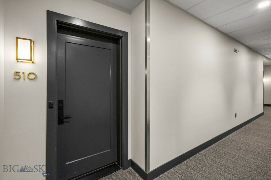 5 W Mendenhall Street