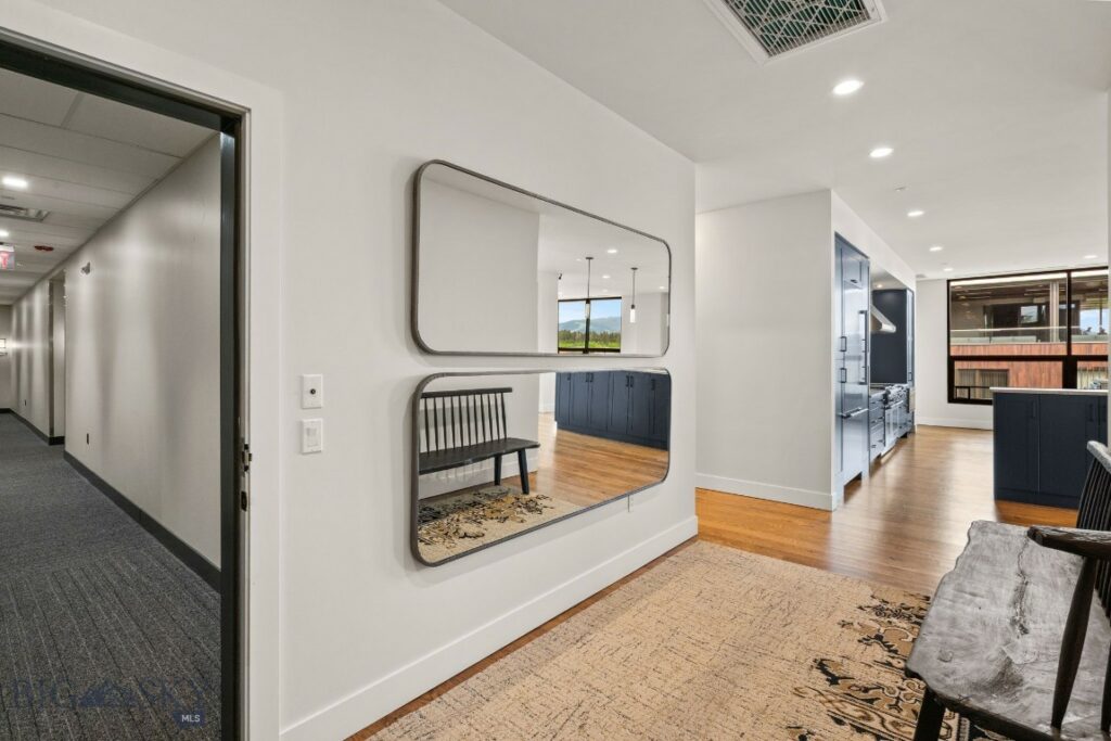 5 W Mendenhall Street