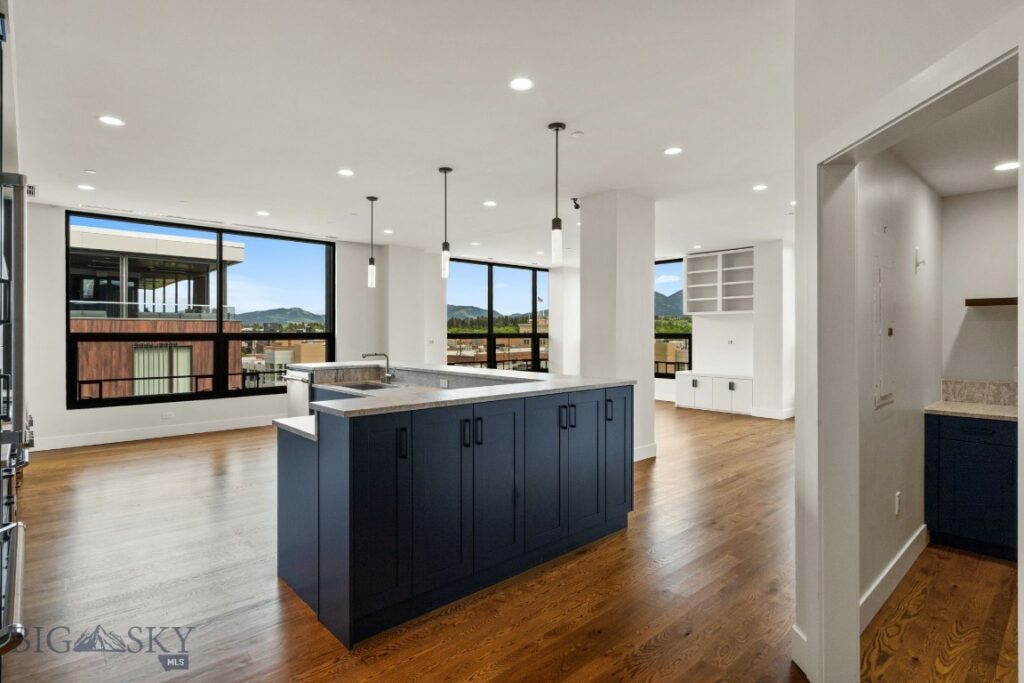 5 W Mendenhall Street