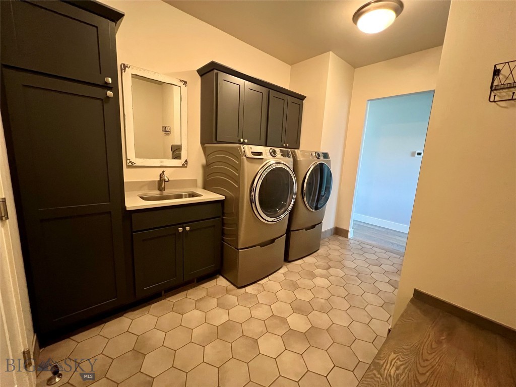 505 E Granite