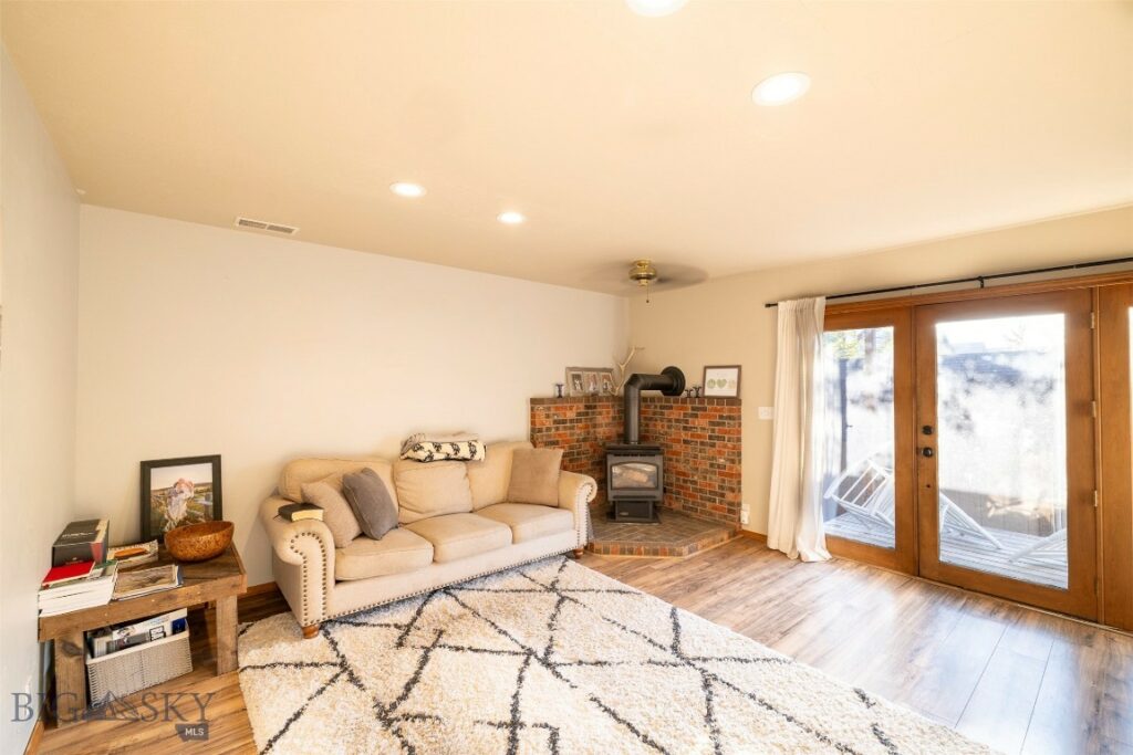 506 W Central